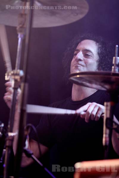 WHITE HILLS - 2013-10-15 - PARIS - Divan du Monde - 